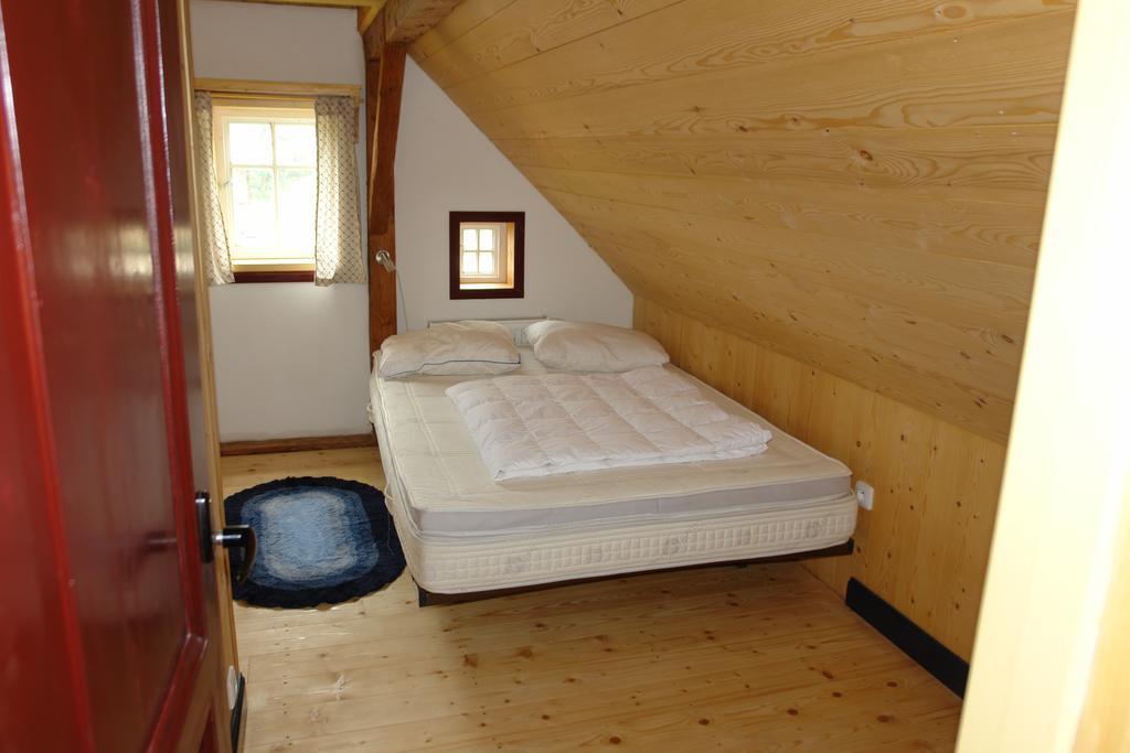 Chata Hugo - 3 Retreat Apartments Tanvald Bagian luar foto